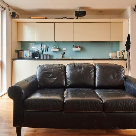 Bright 2 Bedroom Flat In Old Street With Balcony Λονδίνο Εξωτερικό φωτογραφία