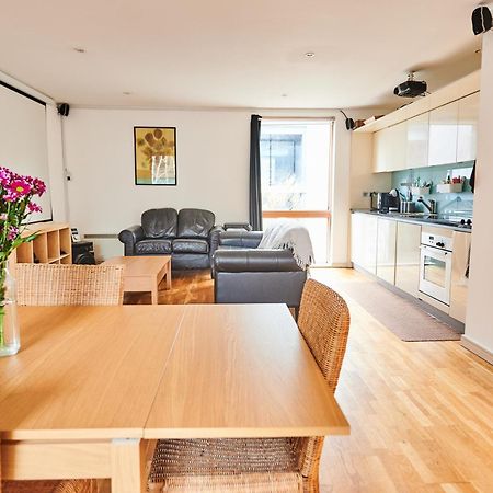Bright 2 Bedroom Flat In Old Street With Balcony Λονδίνο Εξωτερικό φωτογραφία