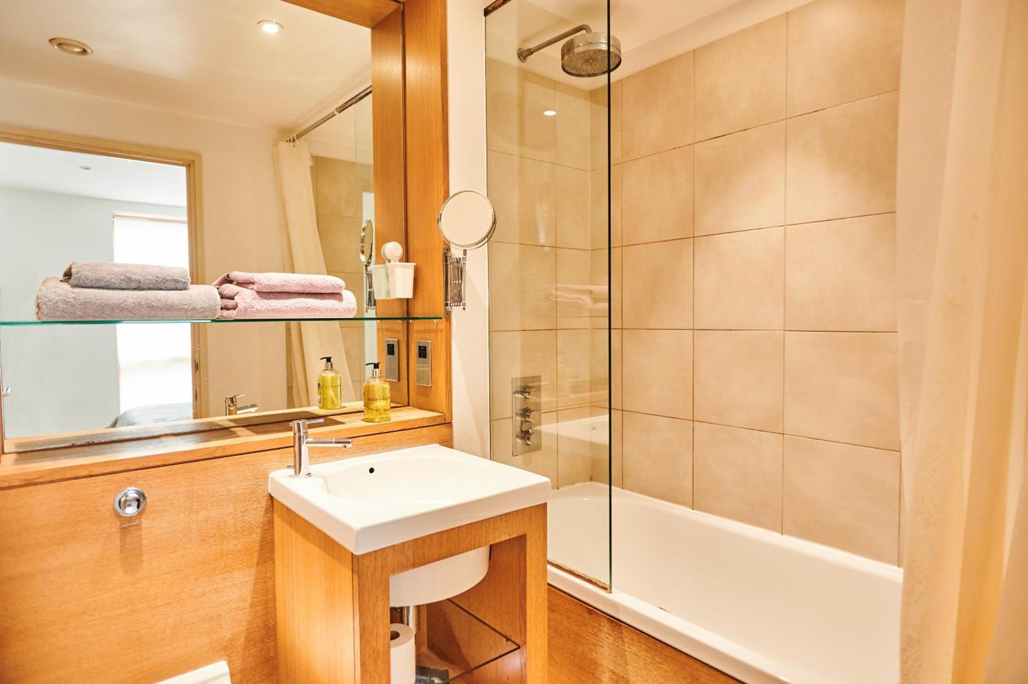 Bright 2 Bedroom Flat In Old Street With Balcony Λονδίνο Εξωτερικό φωτογραφία